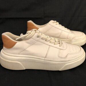 Classic Kicks Sneaker - Size 7